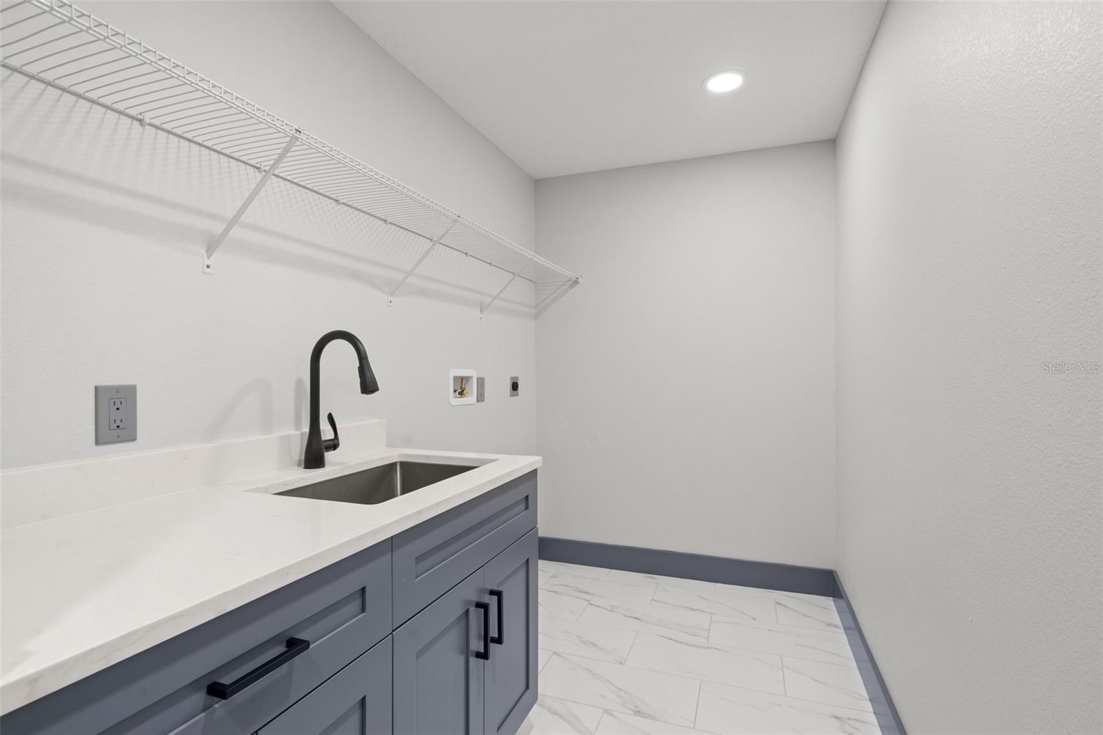 478 Lincoln Ave Property Photo 10