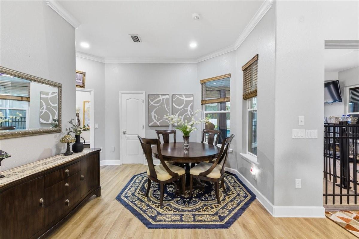 2818 Shipston Ave Property Photo 12