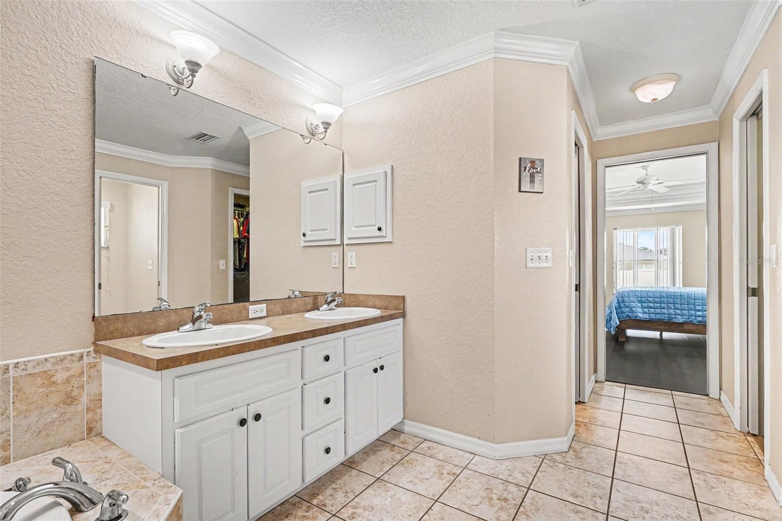 113 Shaddock Dr Property Photo 22