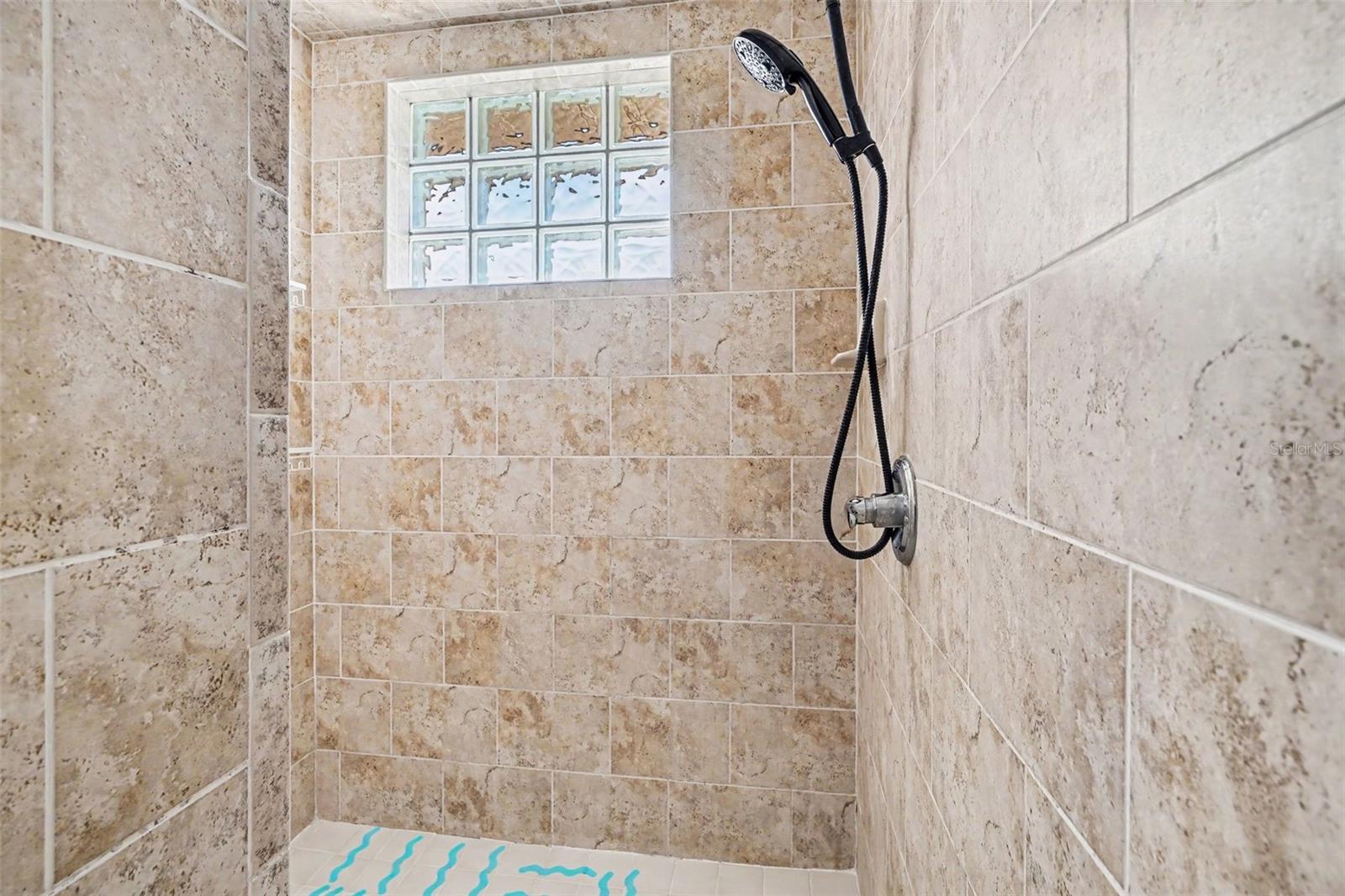 113 Shaddock Dr Property Photo 26
