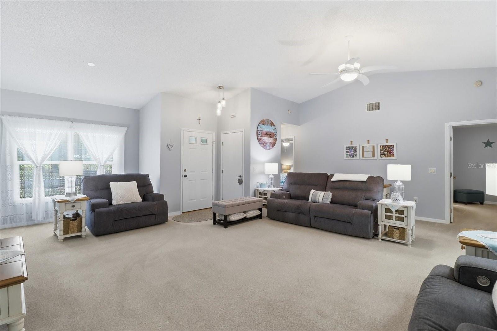 4155 N Lee St Property Photo 2