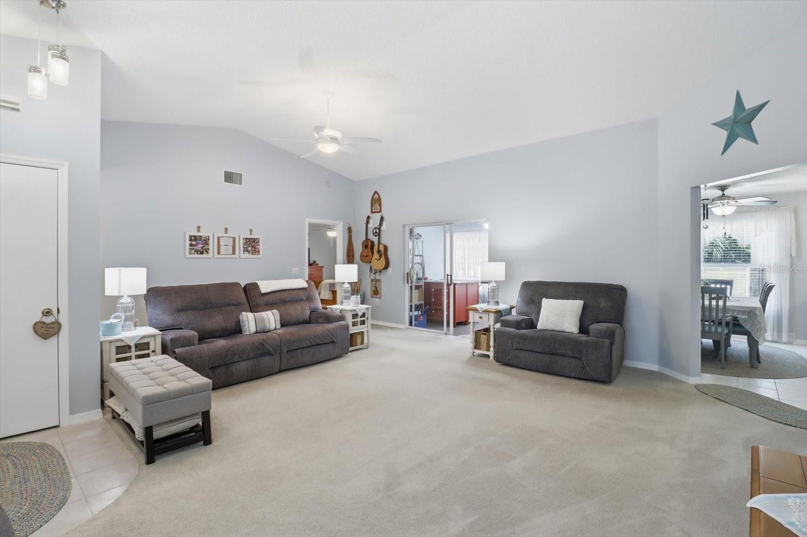 4155 N Lee St Property Photo 16