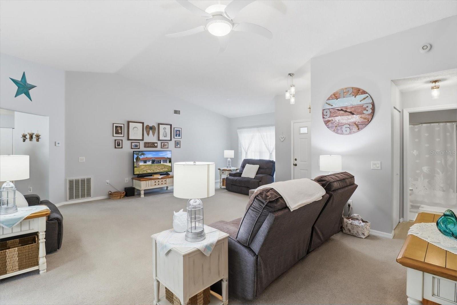 4155 N Lee St Property Photo 18