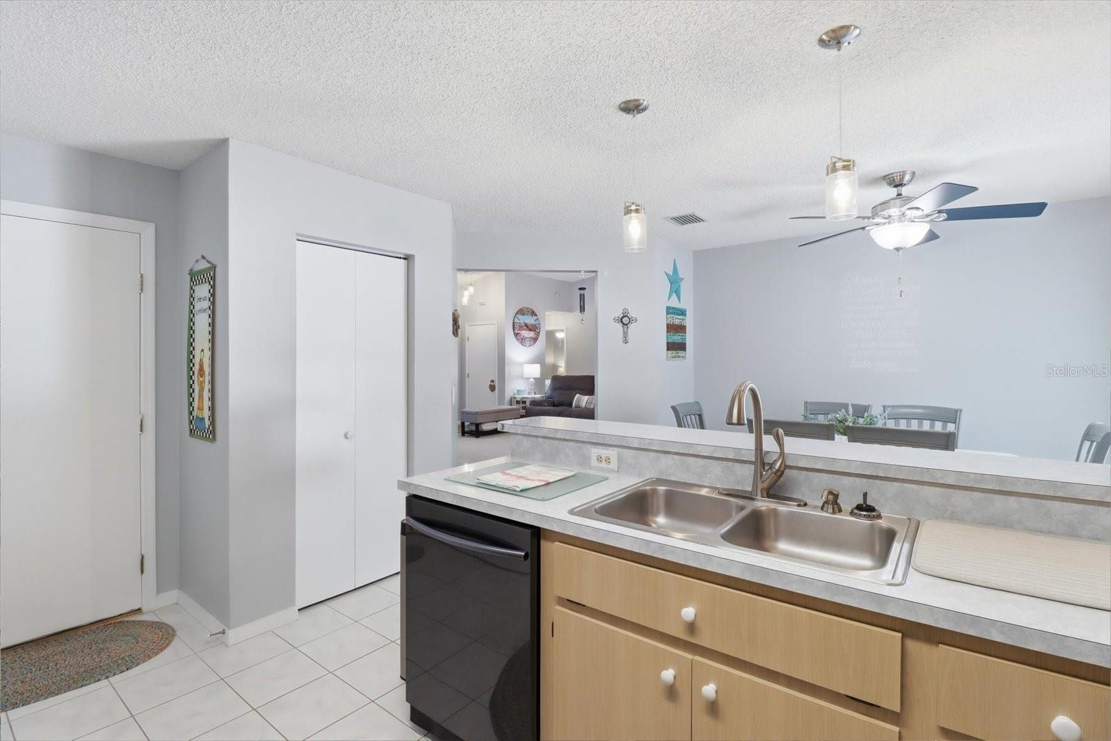 4155 N Lee St Property Photo 21