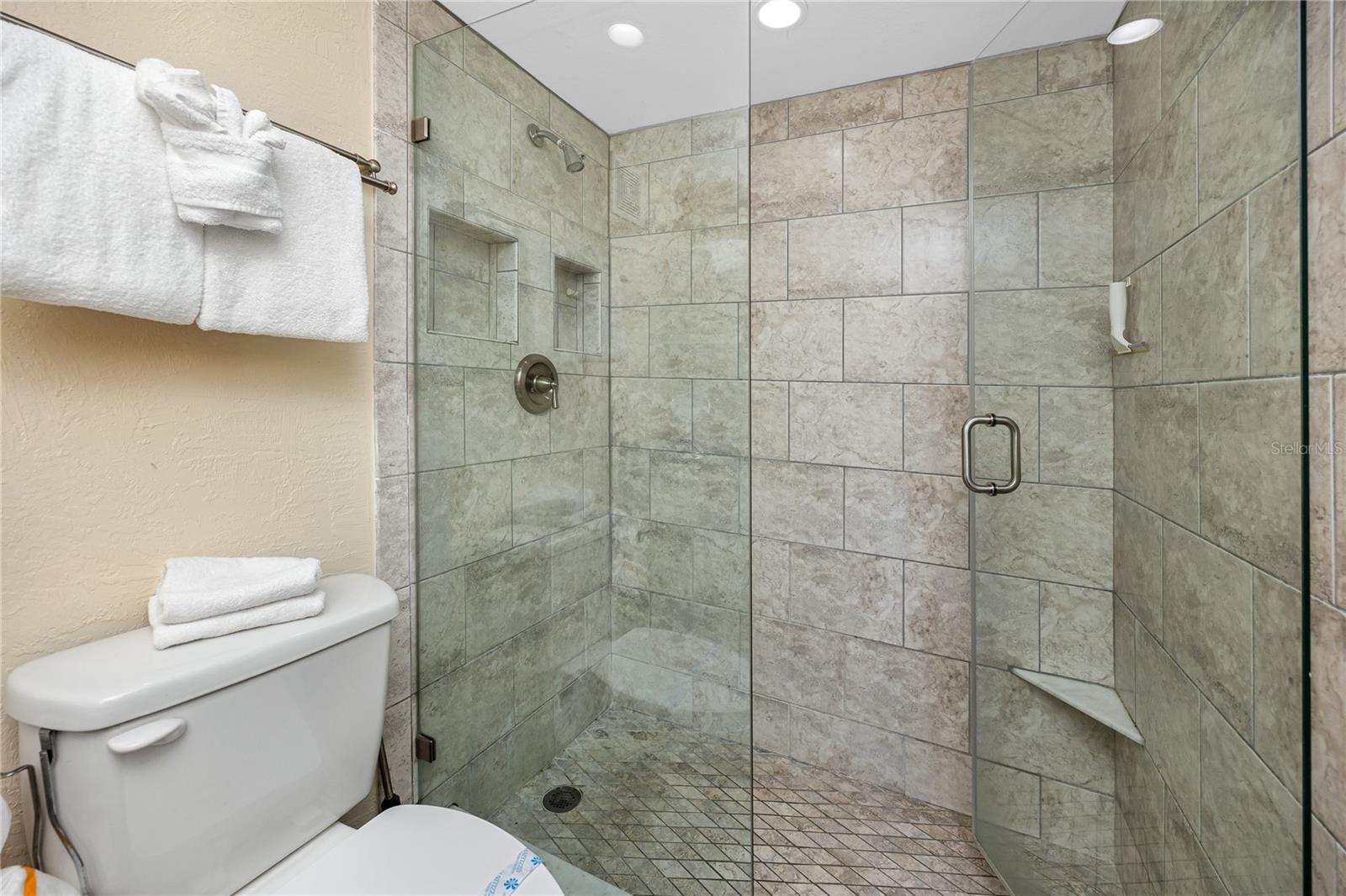 159 Medallion Blvd #f Property Photo 29