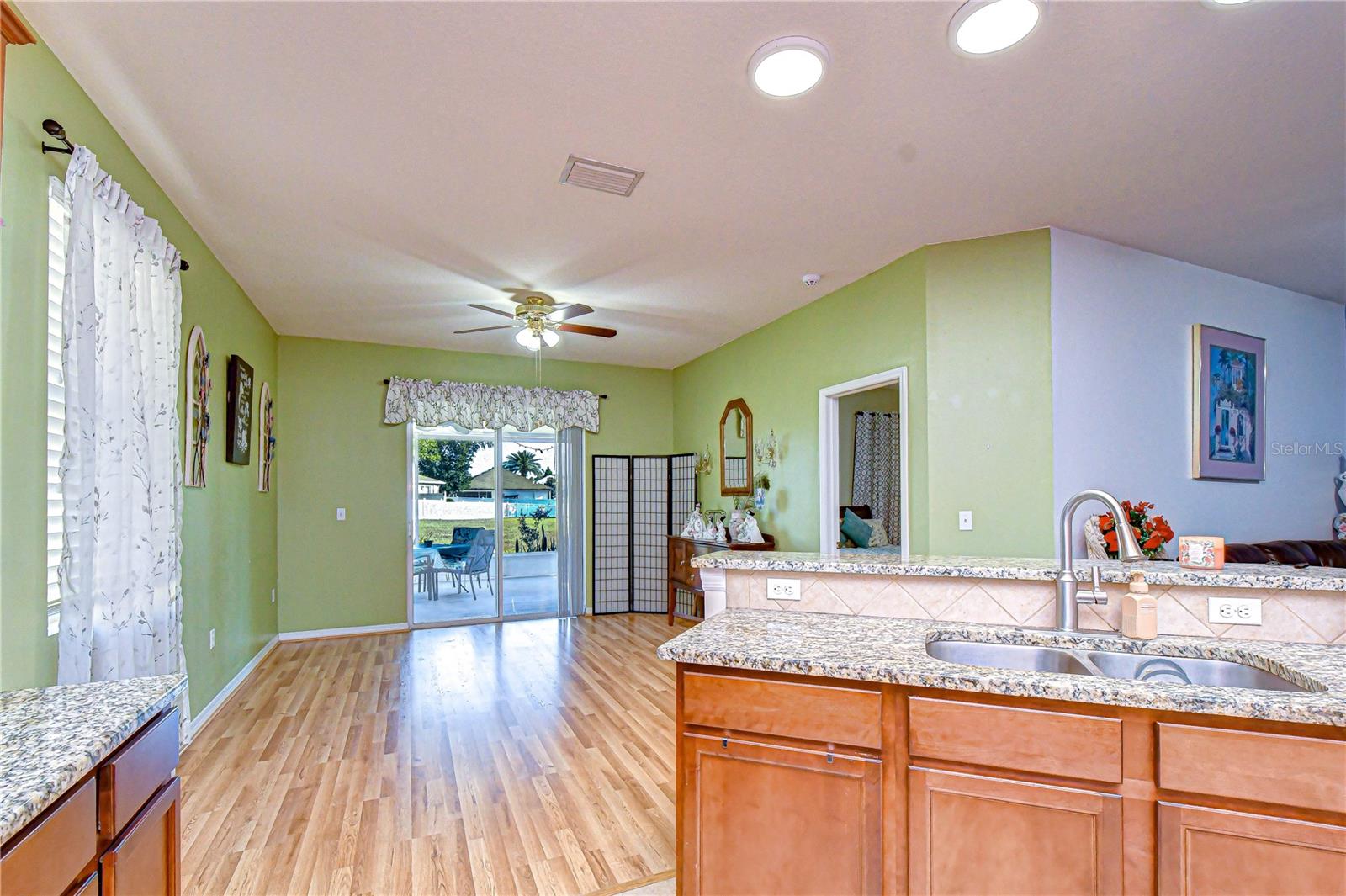 6252 Twin Bridges Dr Property Photo 7