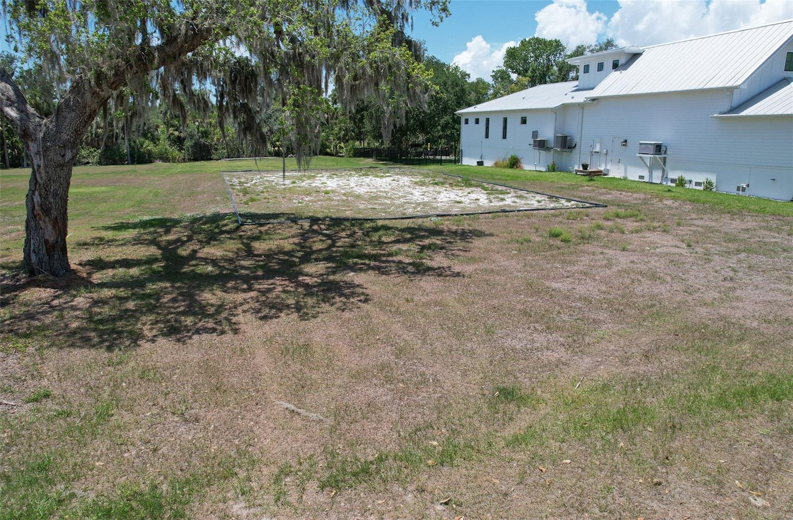 8325 Alafia Pointe Dr Property Photo 3