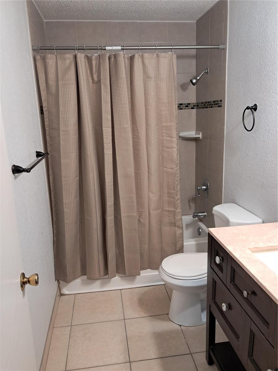 TB8507333 Property Photo 9
