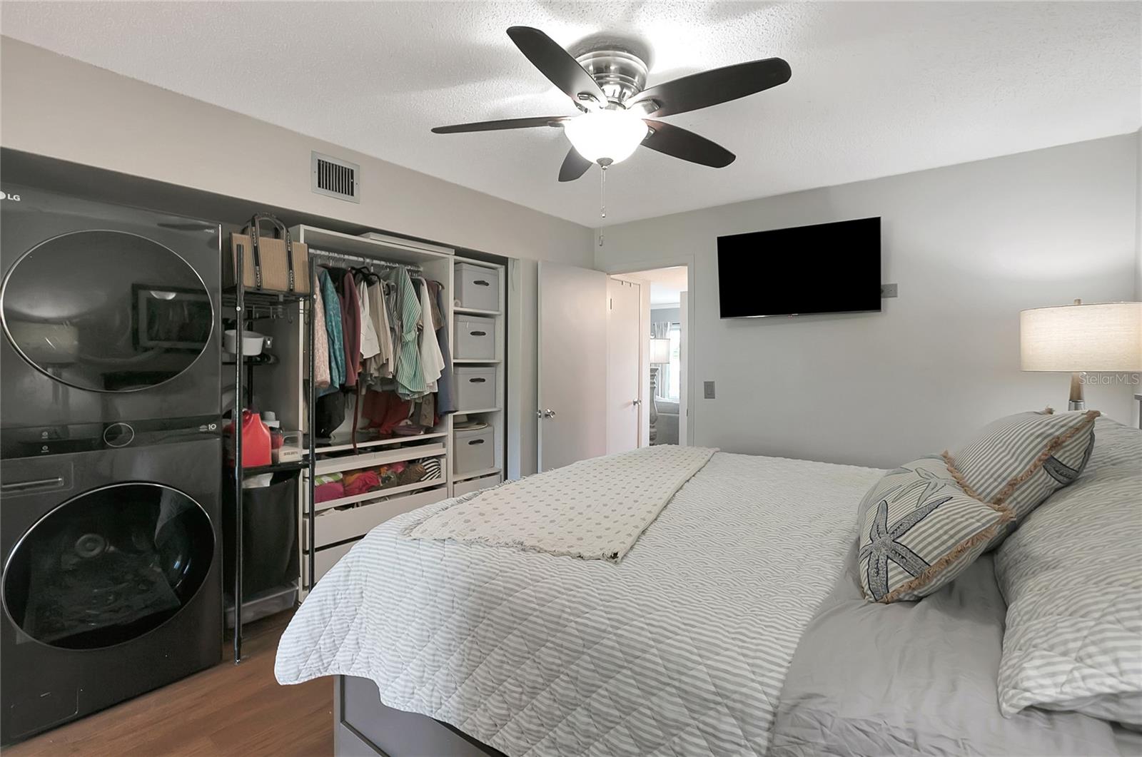 2461 Rhodesian Dr #73 Property Photo 19
