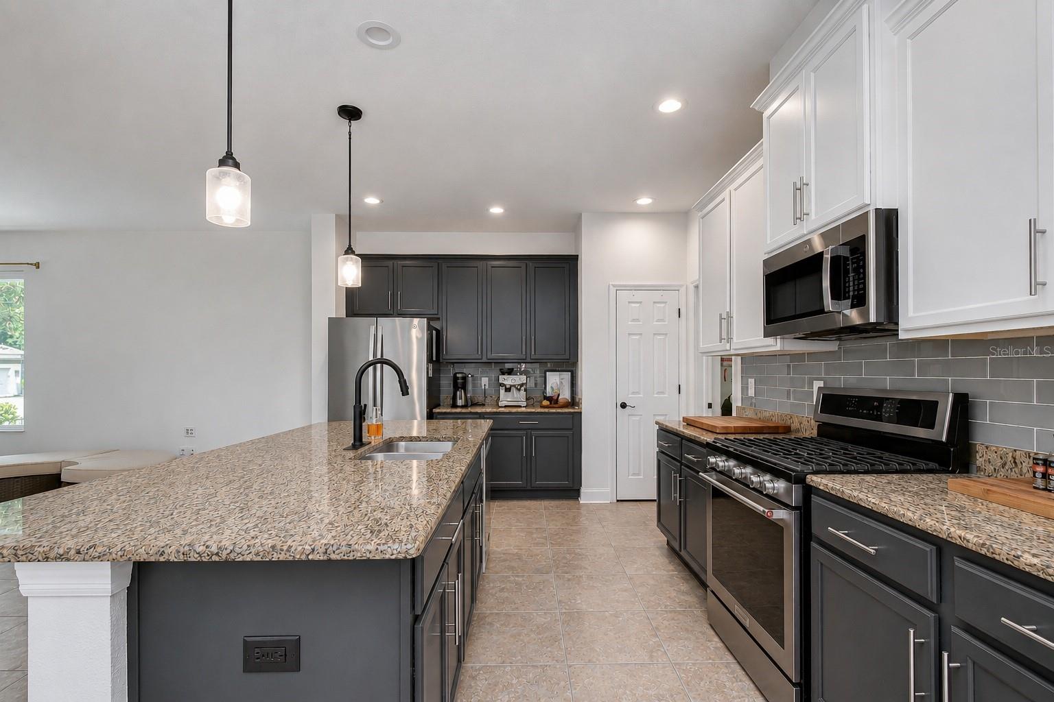 5301 Match Point Pl Property Photo 11