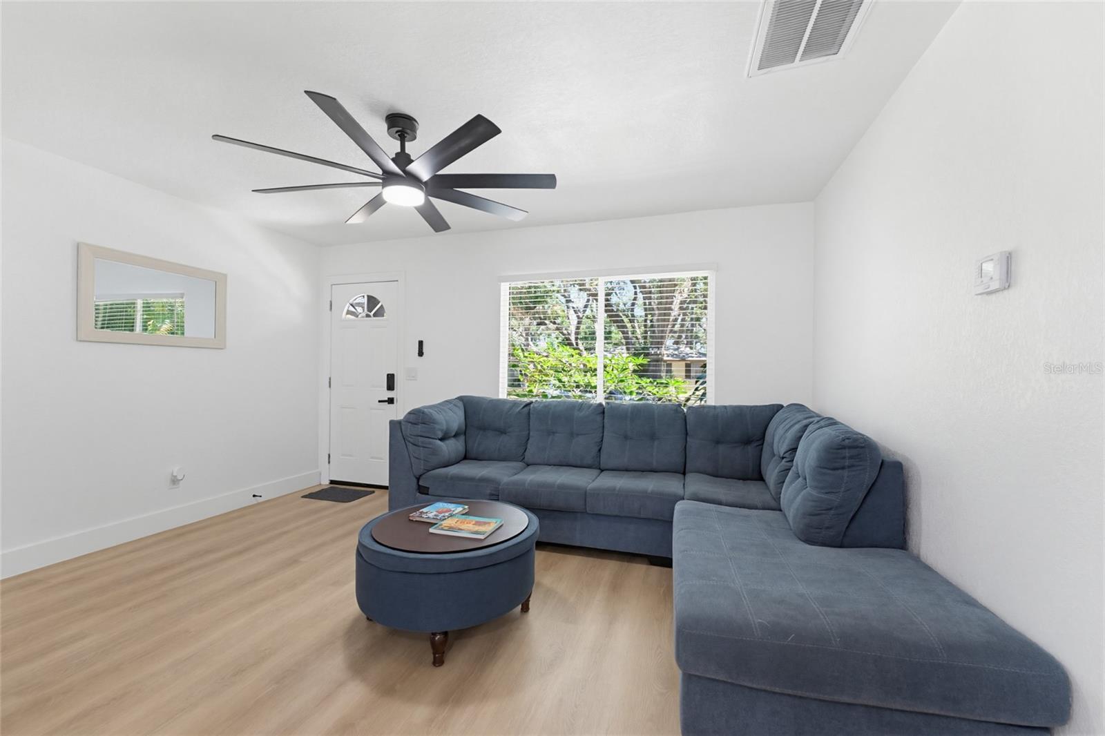 1275 Palm St Property Photo 4
