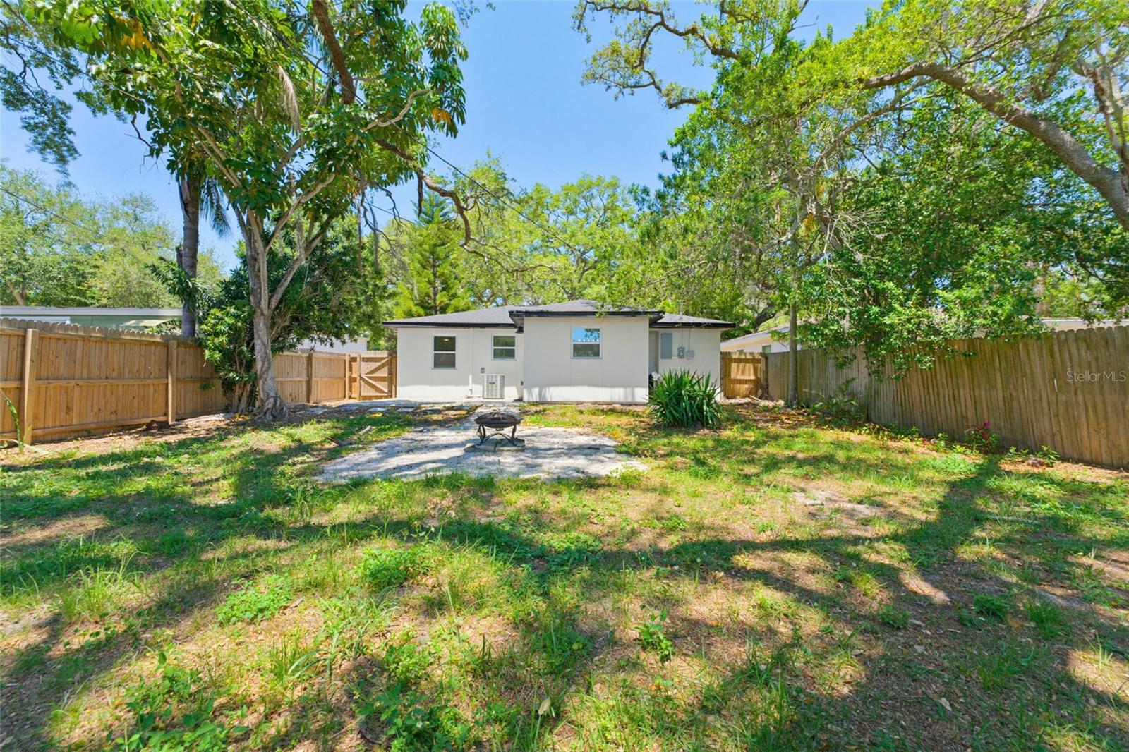 1275 Palm St Property Photo 32