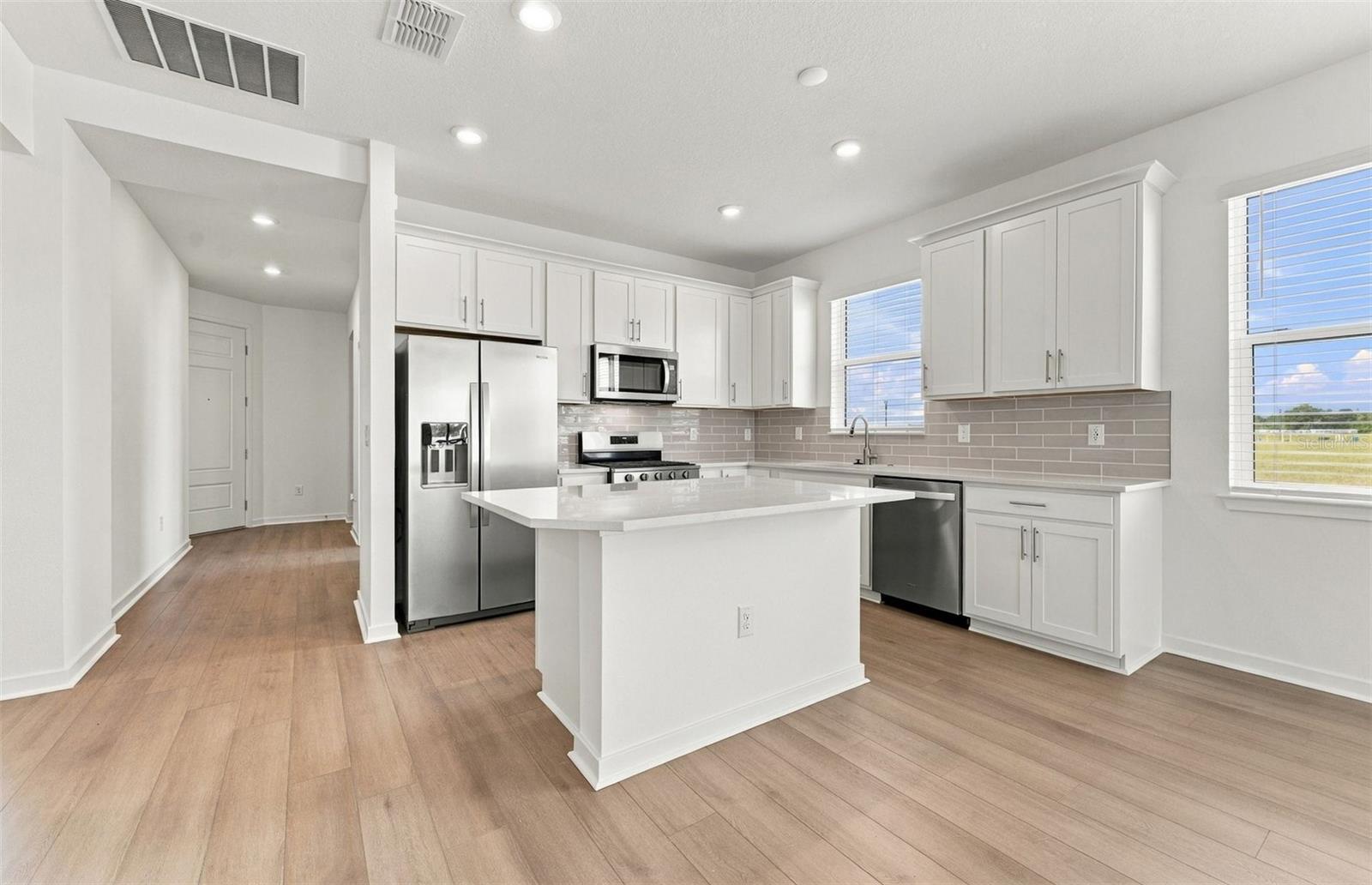 12506 Adobe St Property Photo 3
