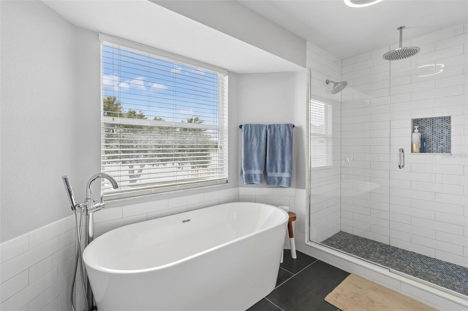 1324 Brooke View Dr Property Photo 40