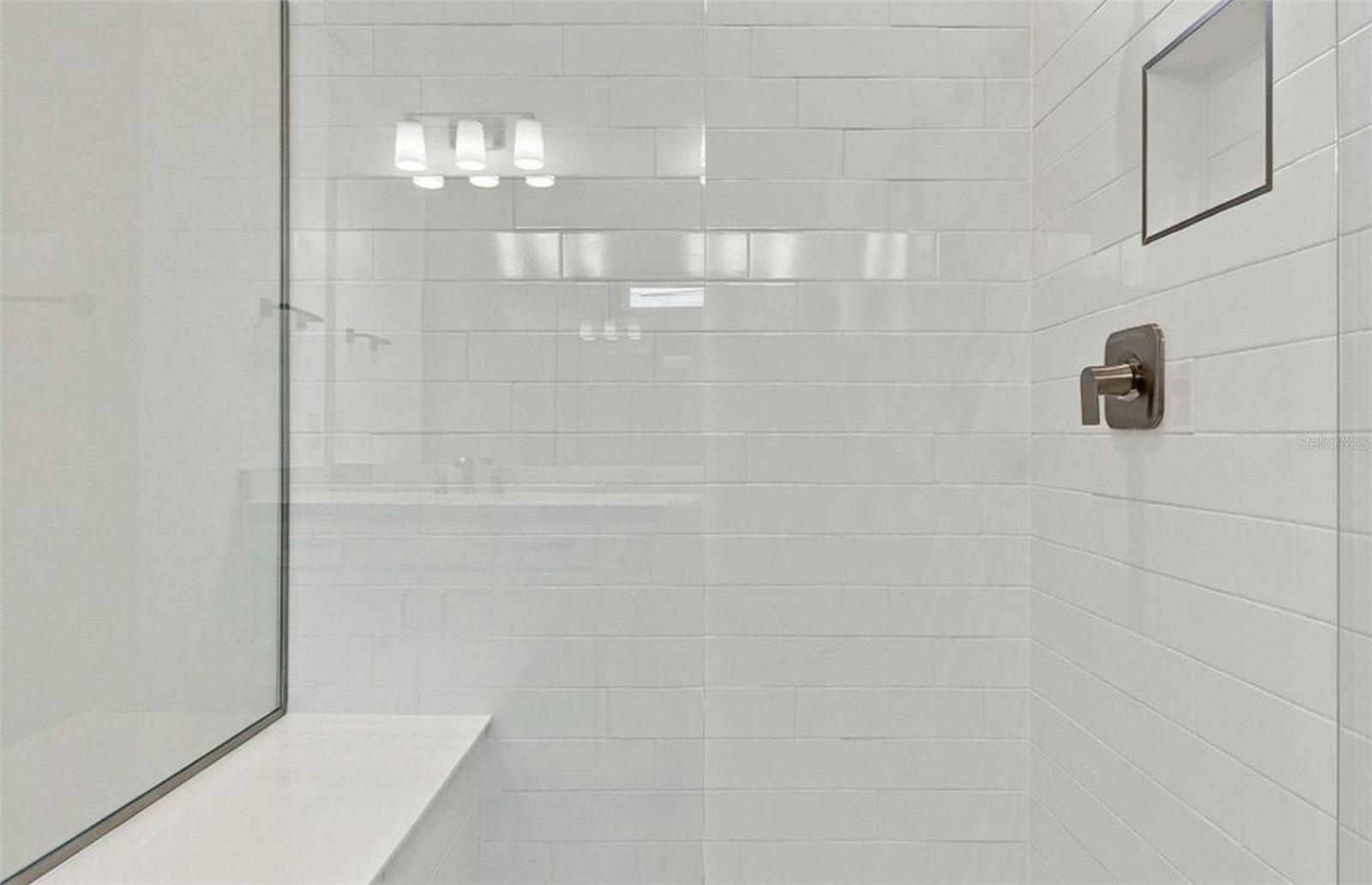 11320 Clay Ave Property Photo 9