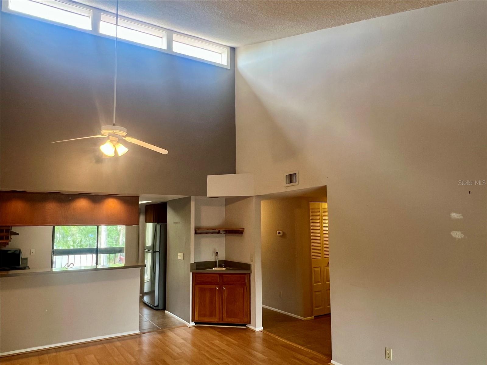 142 Woodlake Wynde #48 Property Photo 6