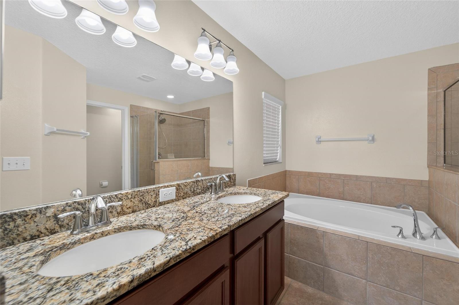 13128 Royal Pines Ave Property Photo 23