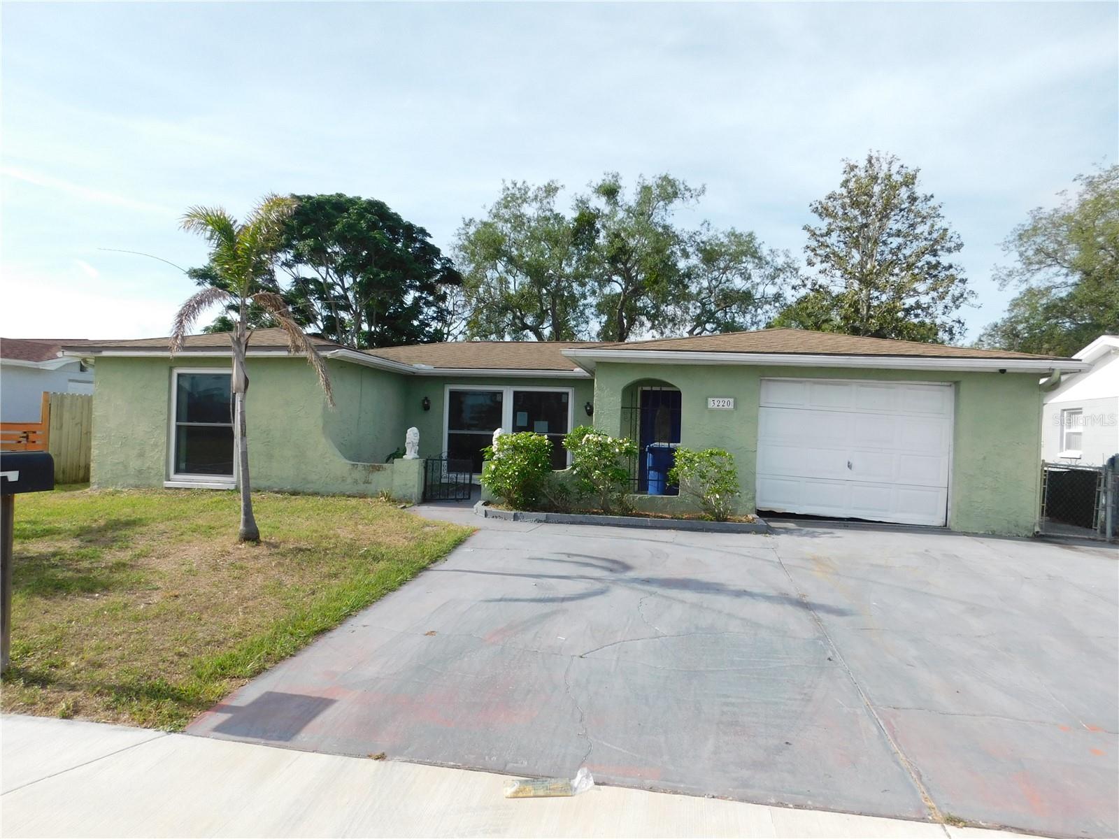 3220 COLDWELL DR Property Photo 1
