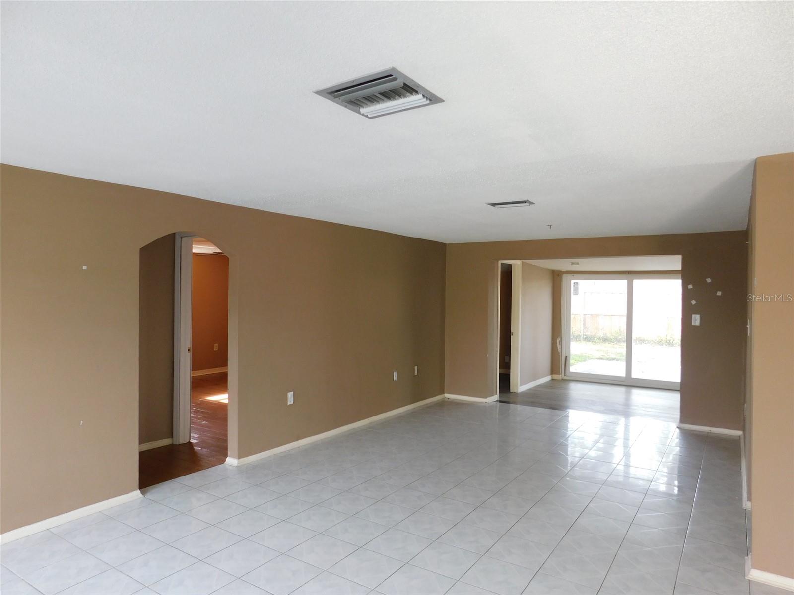 3220 Coldwell Dr Property Photo 2