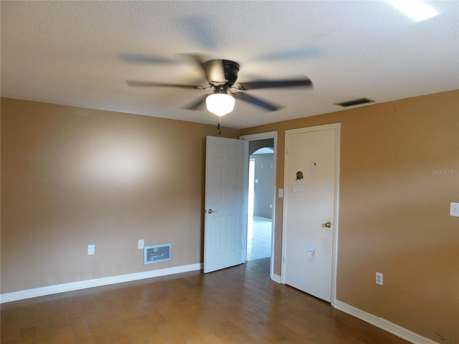 3220 Coldwell Dr Property Photo 8