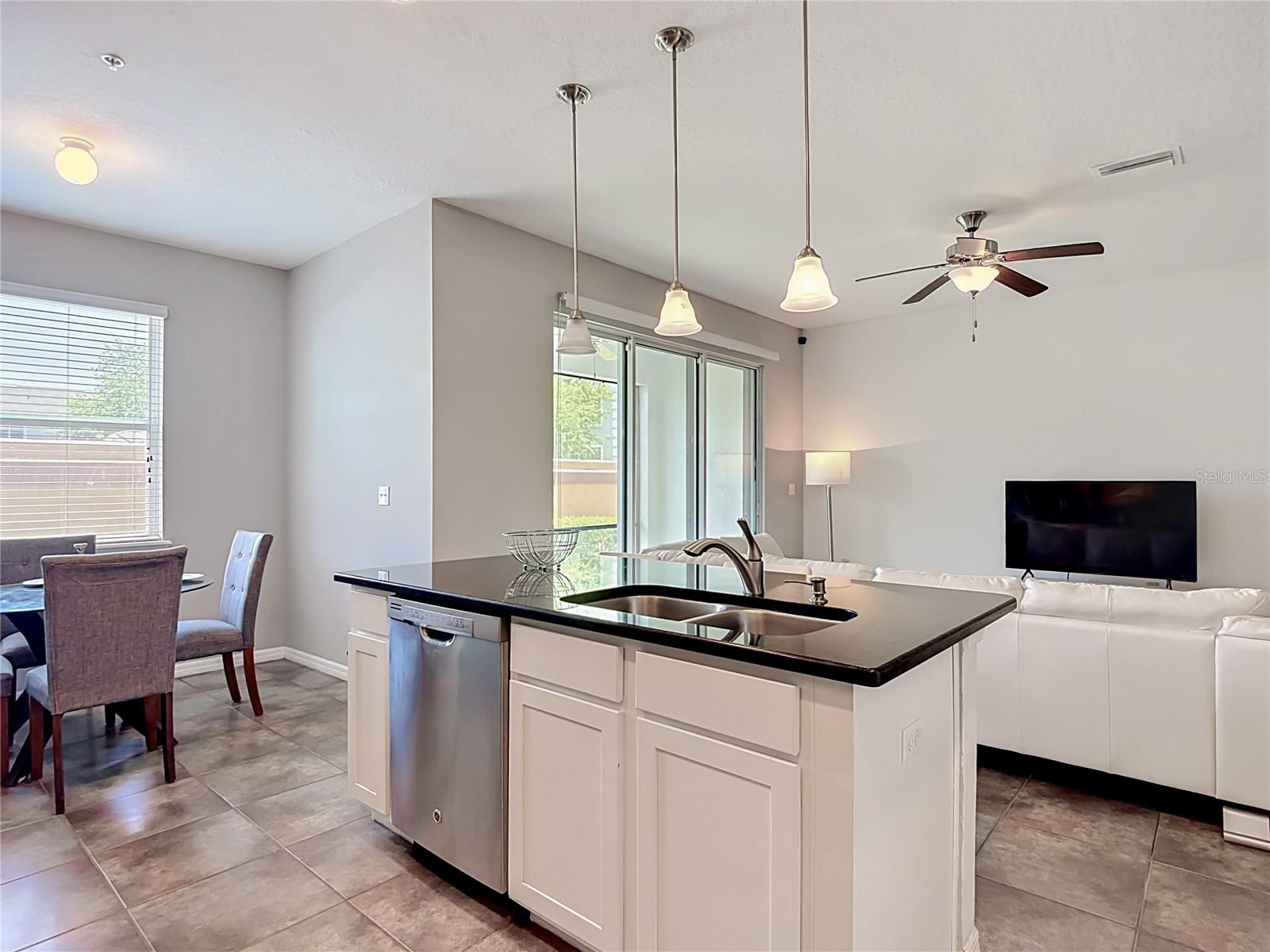 8615 Andalucia Field Dr Property Photo 14