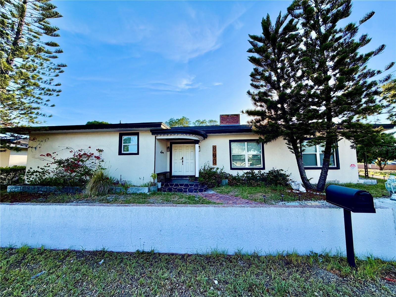 800 S KEENE RD Property Photo 1