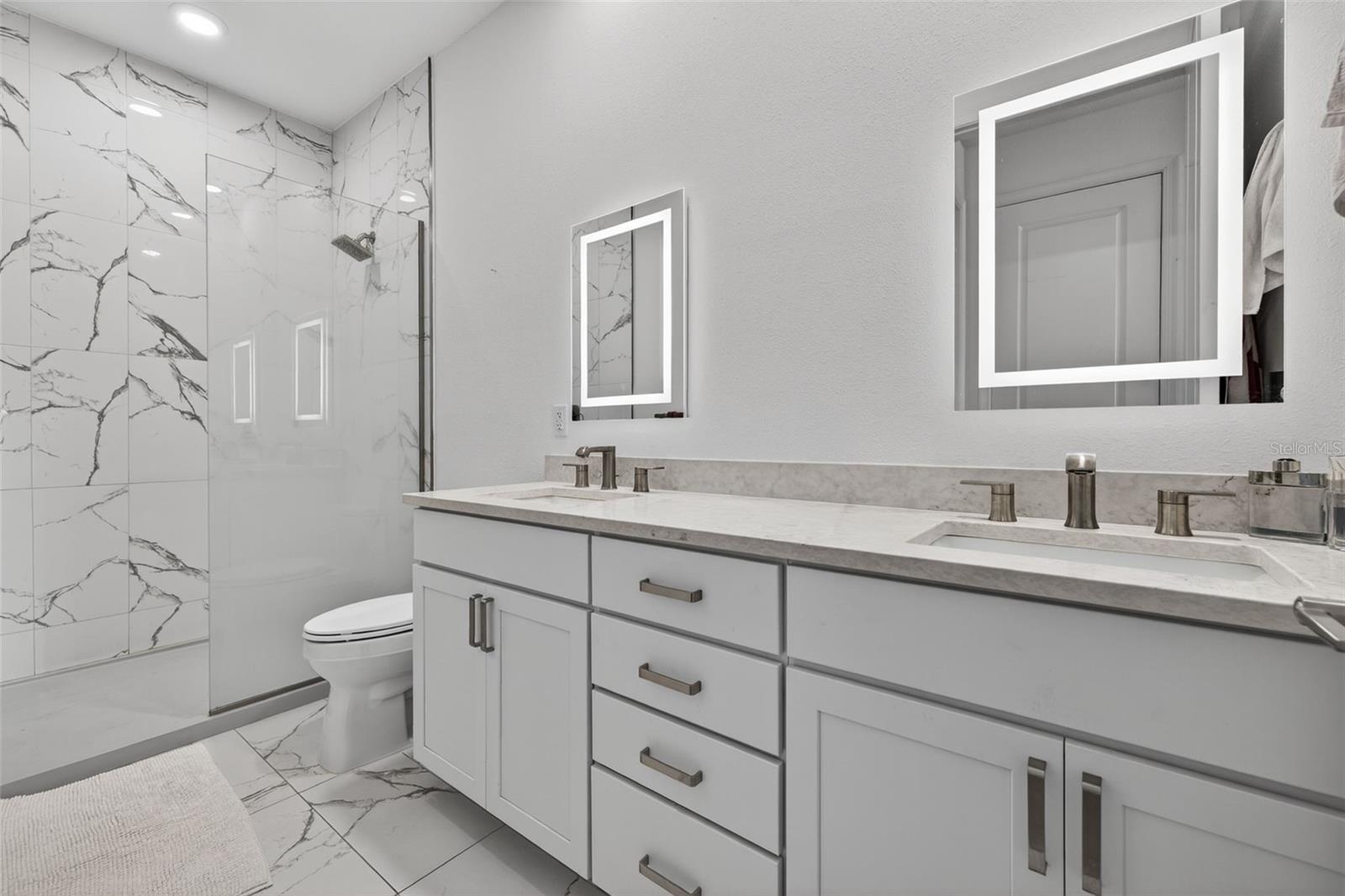 644 3rd Ave S #202 Property Photo 11