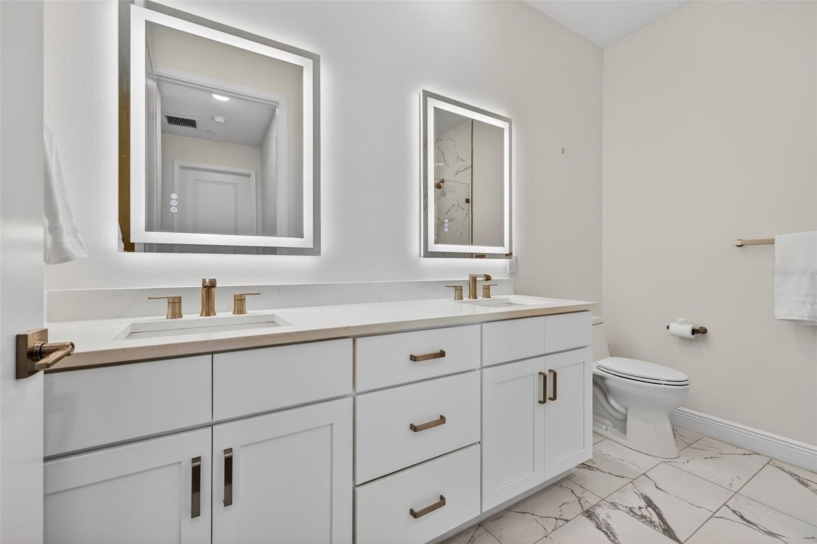 644 3rd Ave S #202 Property Photo 13