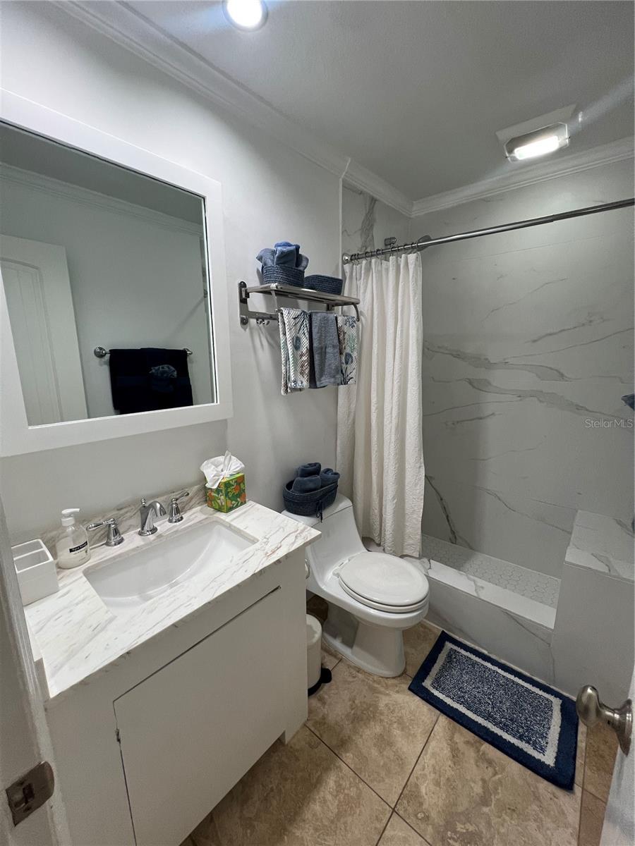 5164 Beach Dr Se #b Furnished Property Photo 17