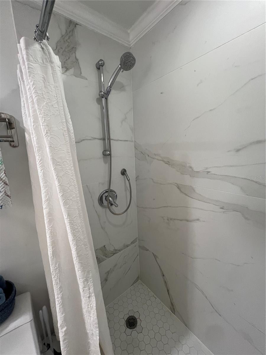 5164 Beach Dr Se #b Furnished Property Photo 20