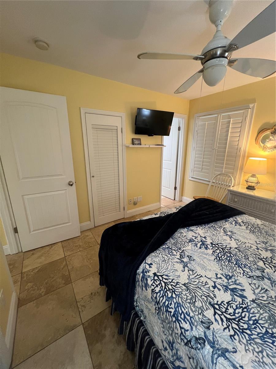 5164 Beach Dr Se #b Furnished Property Photo 23