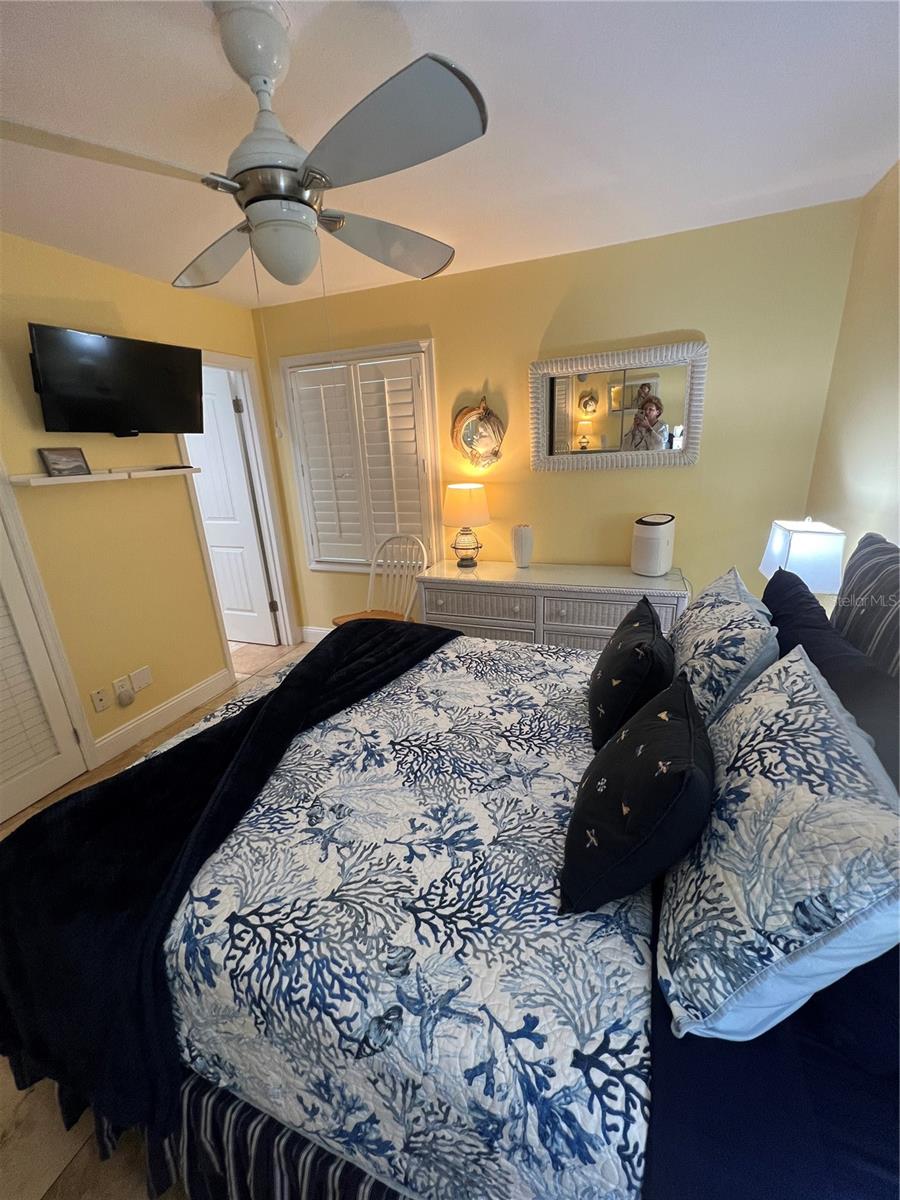 5164 Beach Dr Se #b Furnished Property Photo 24