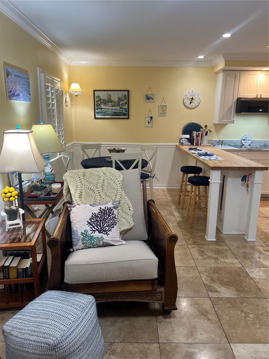 5164 Beach Dr Se #b Furnished Property Photo 26