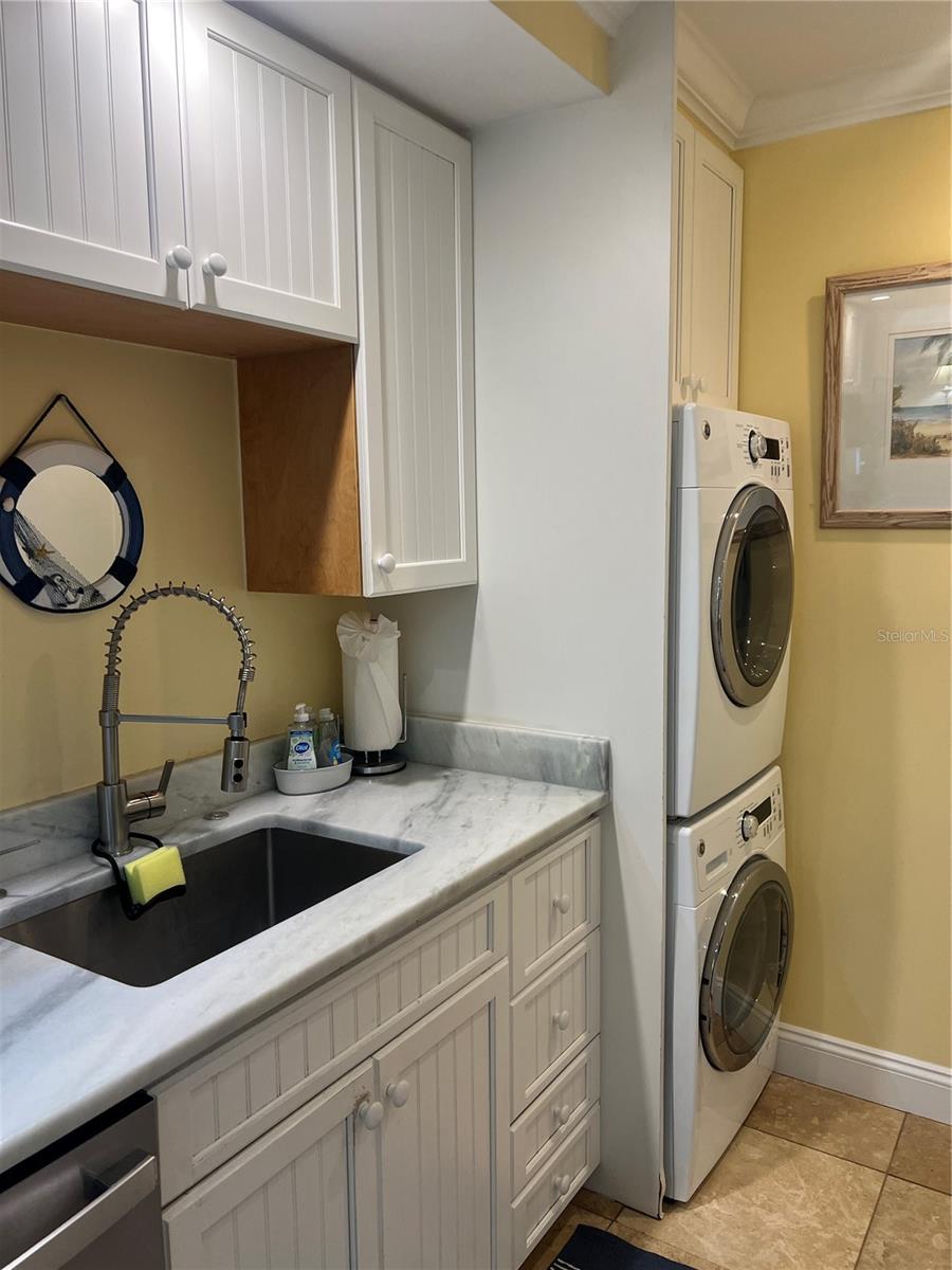 5164 Beach Dr Se #b Furnished Property Photo 30