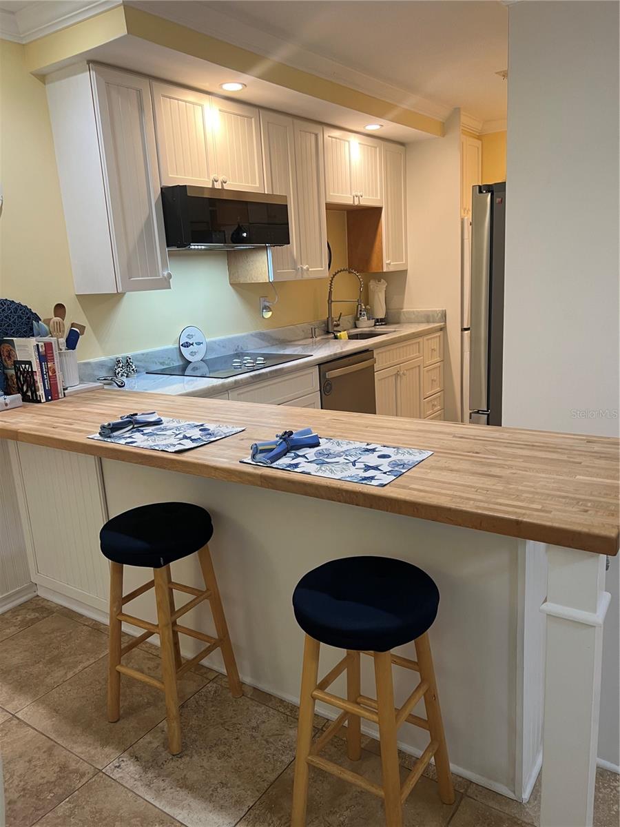 5164 Beach Dr Se #b Furnished Property Photo 32