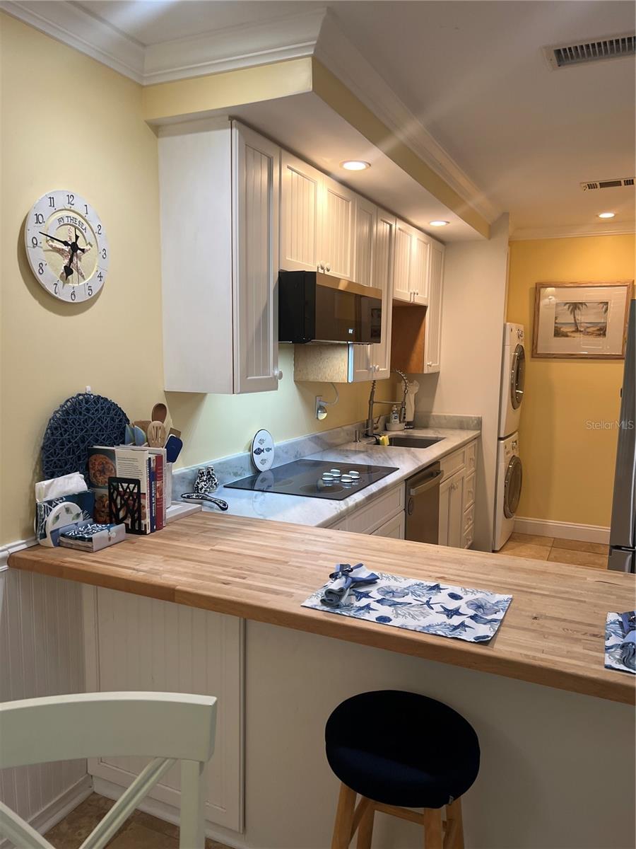 5164 Beach Dr Se #b Furnished Property Photo 34