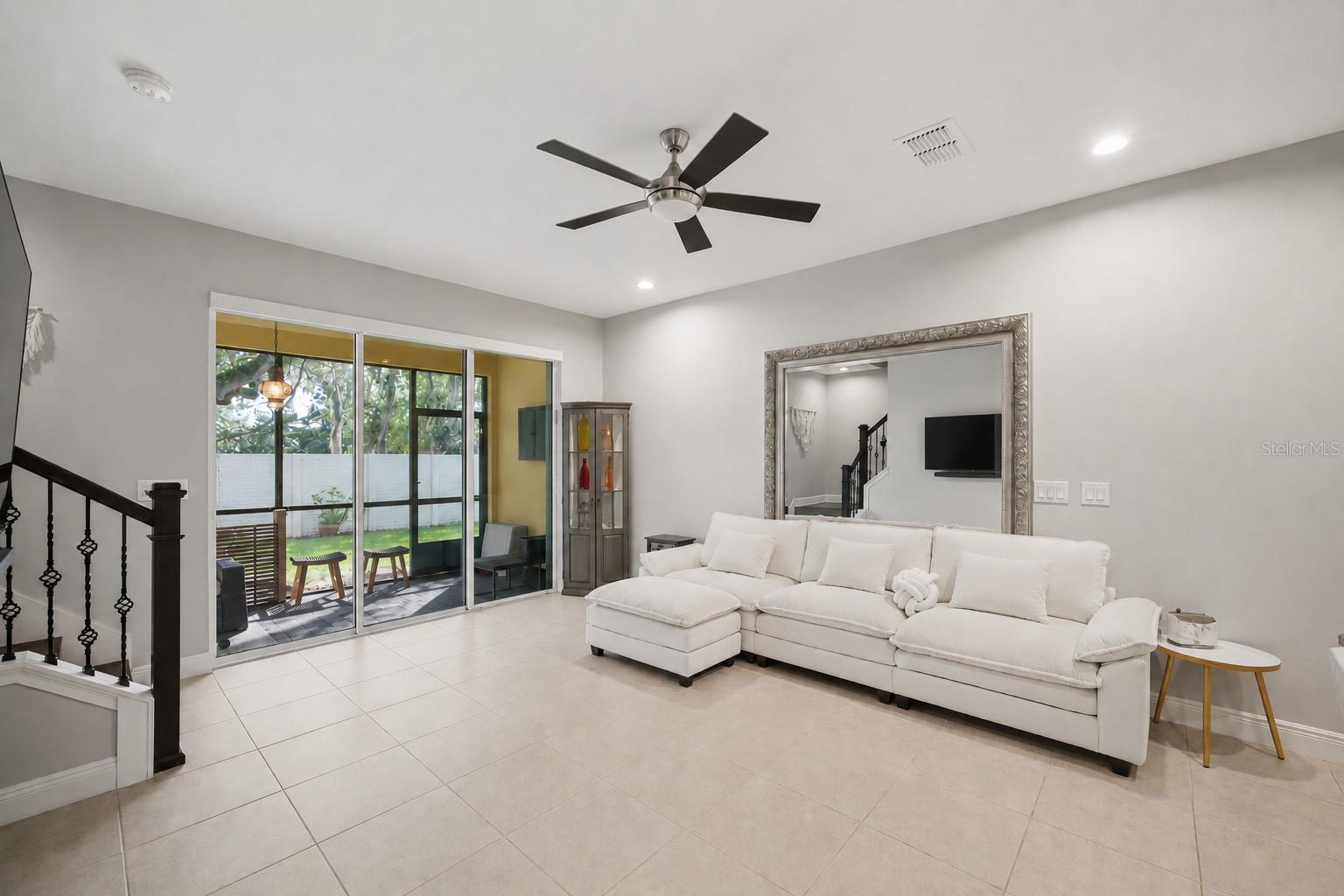 2013 Sunset Wind Loop Property Photo 4