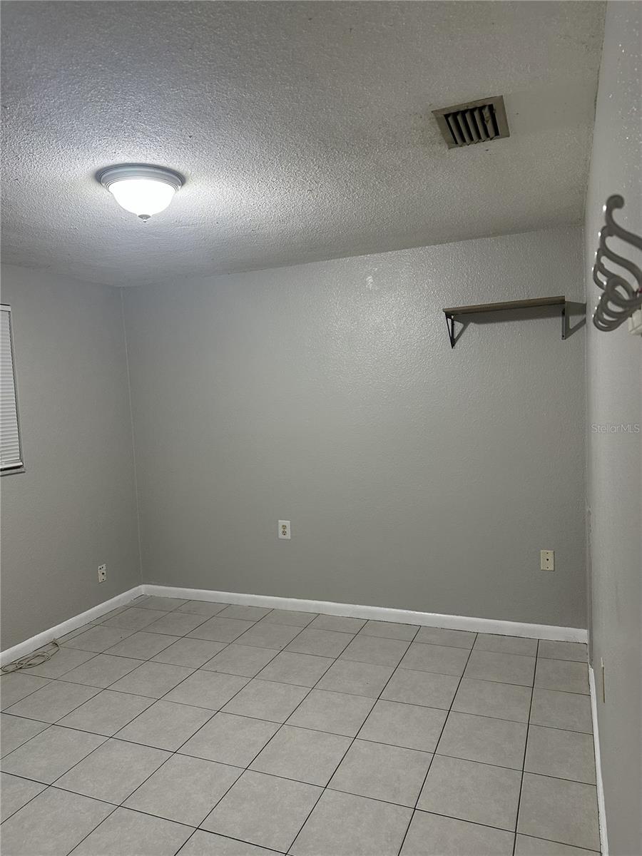5509 Riddle Rd Property Photo 9