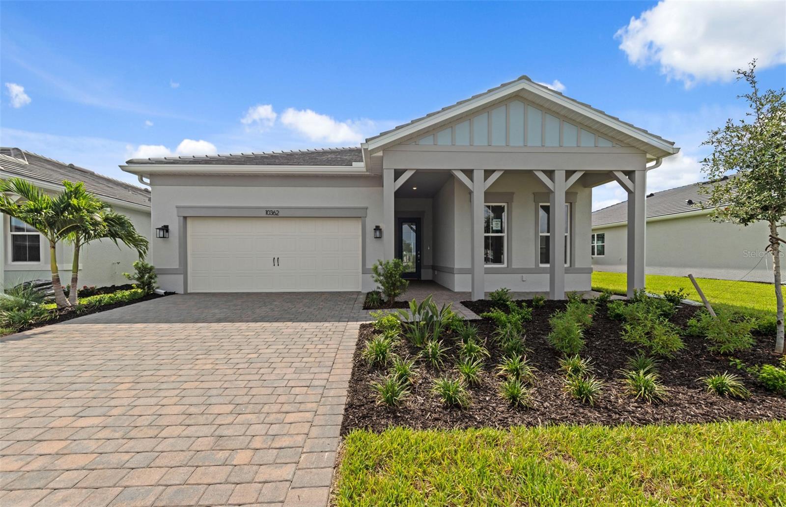 10362 Blue Runner Dr Property Photo 2