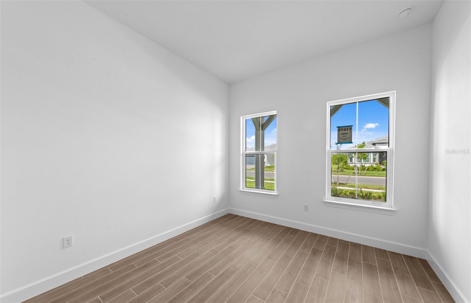 10362 Blue Runner Dr Property Photo 15