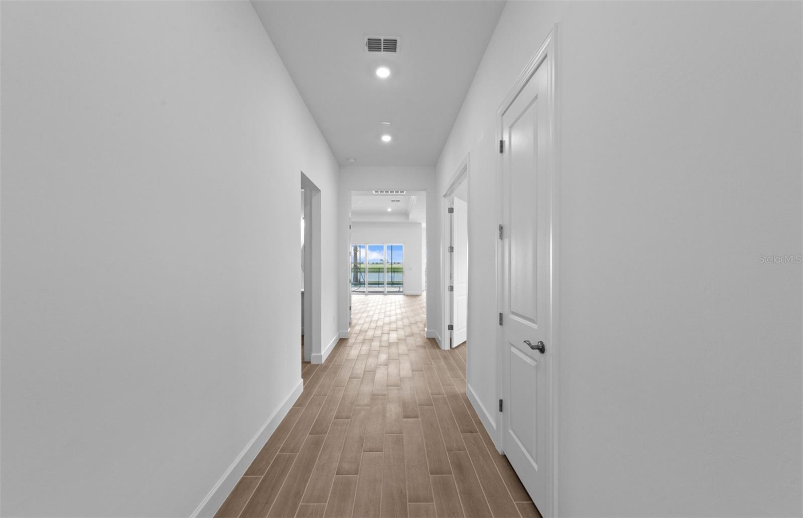 10362 Blue Runner Dr Property Photo 17