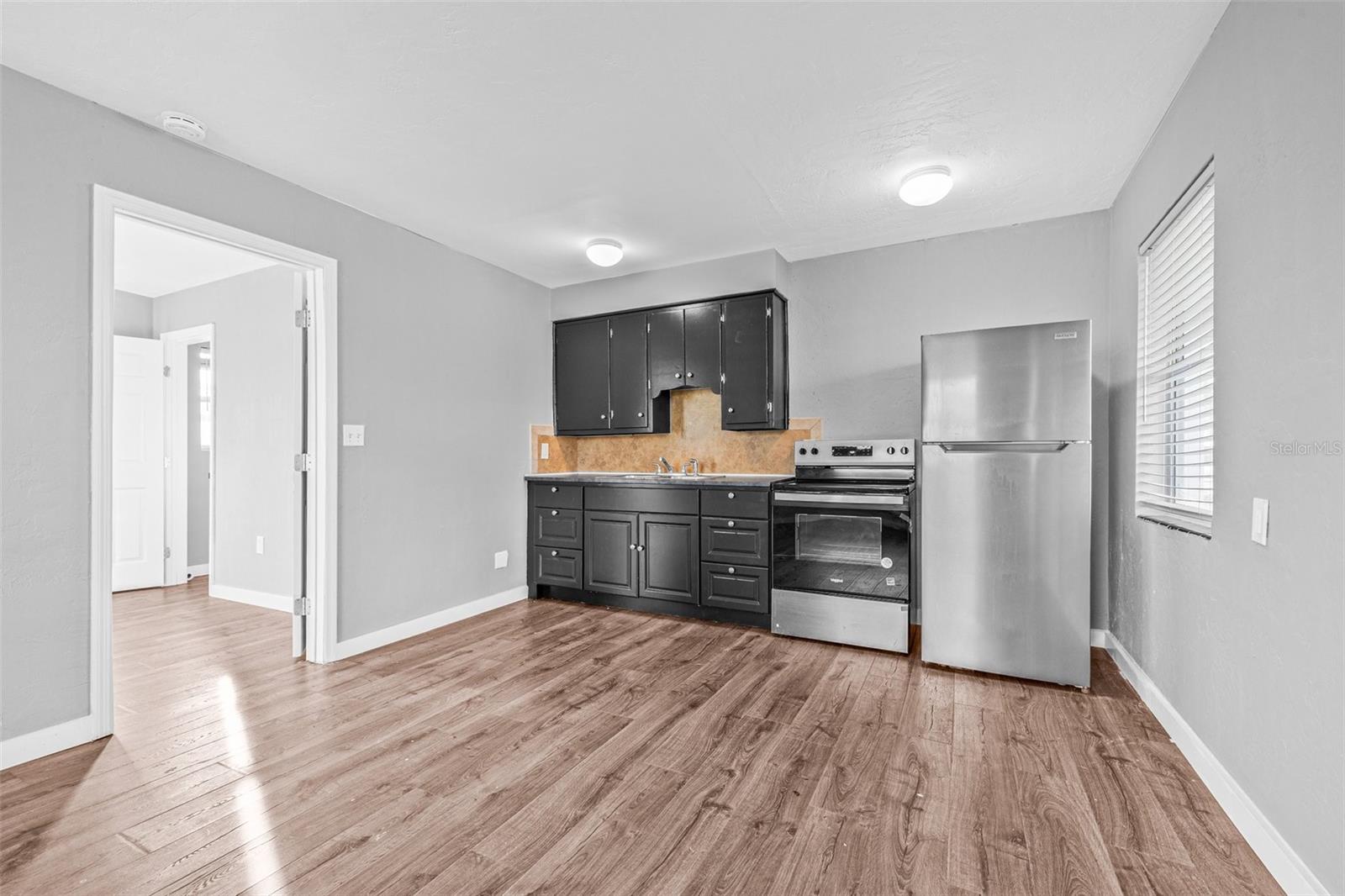 30 Lynn Way Property Photo 3
