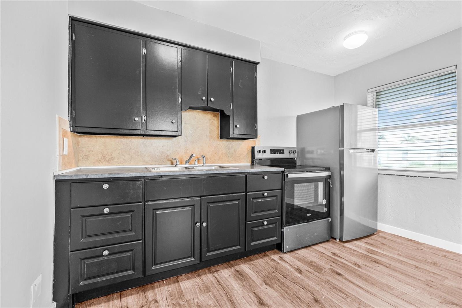 30 Lynn Way Property Photo 5