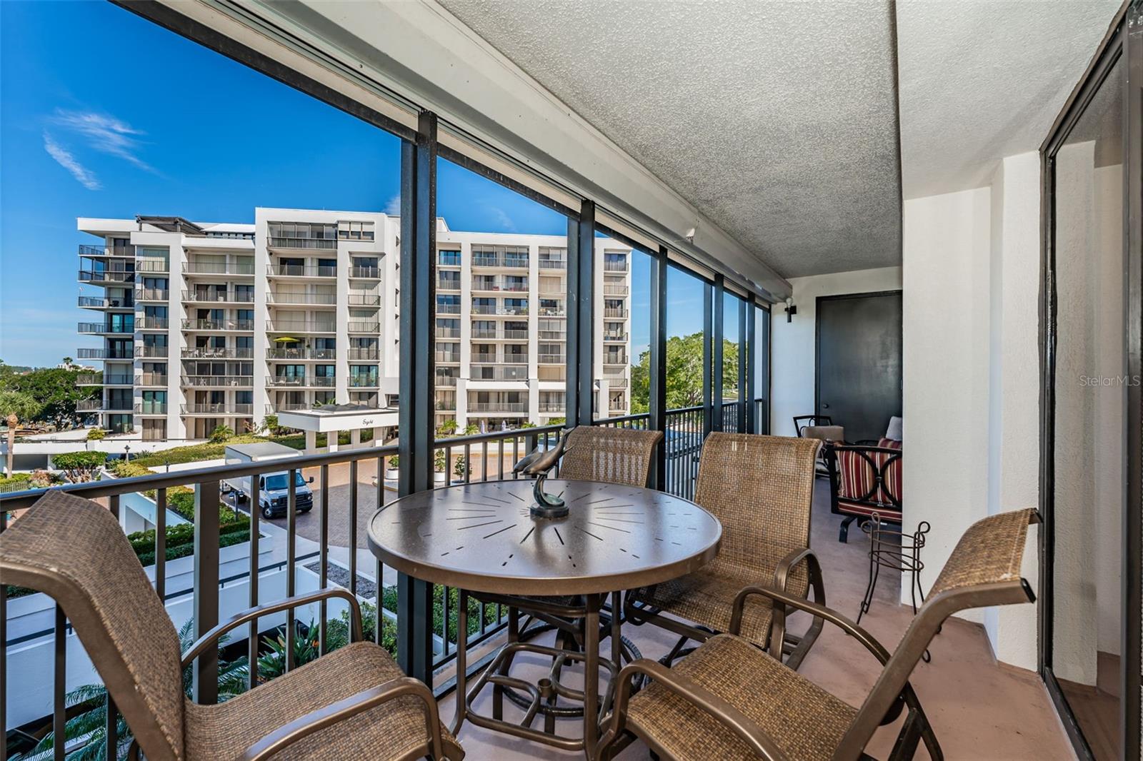 6 Belleview Blvd #306 Property Photo 3
