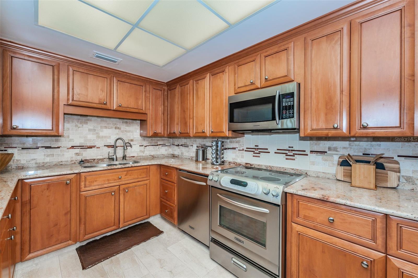 6 Belleview Blvd #306 Property Photo 6