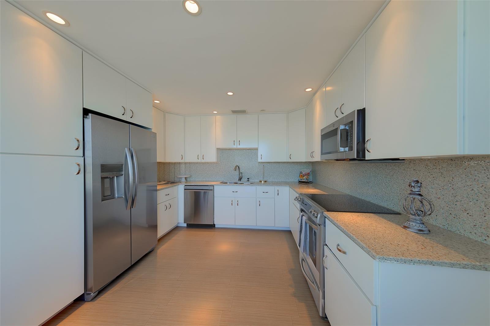 8 Belleview Blvd #507 Property Photo 17