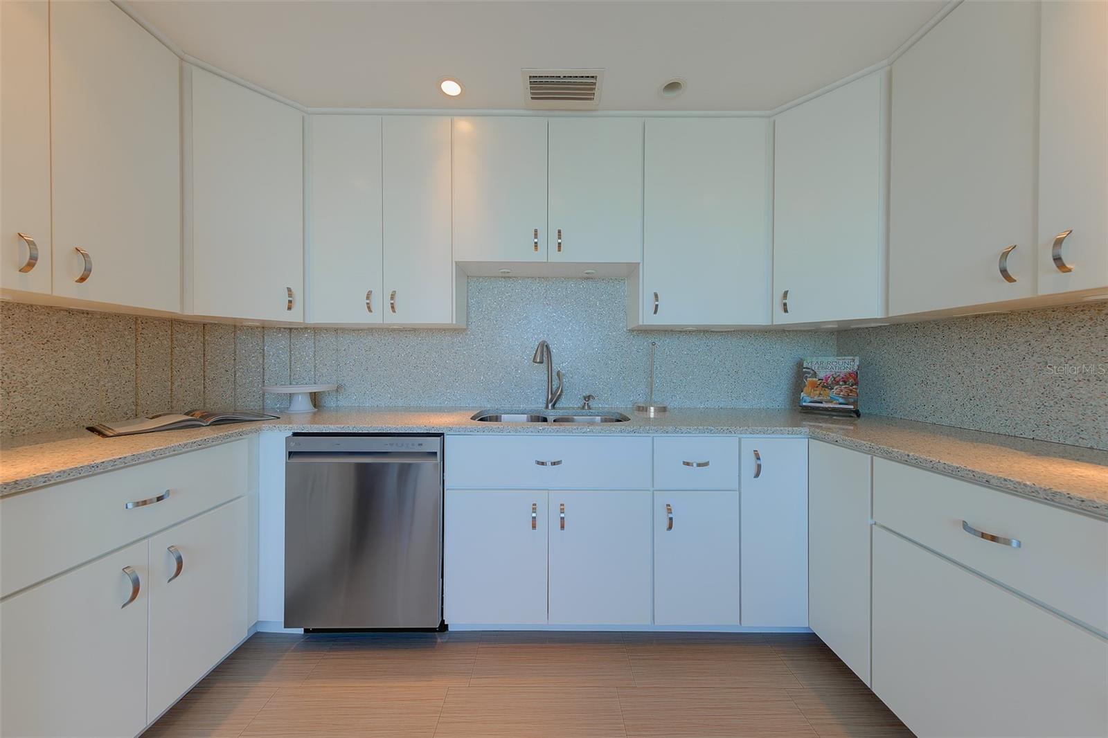8 Belleview Blvd #507 Property Photo 18