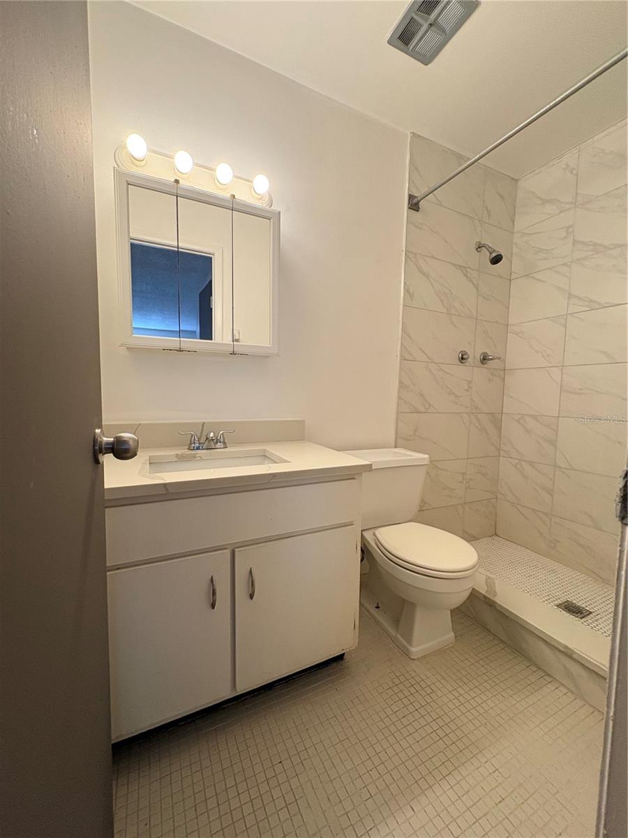 1131 84th Ave N #d Property Photo 13