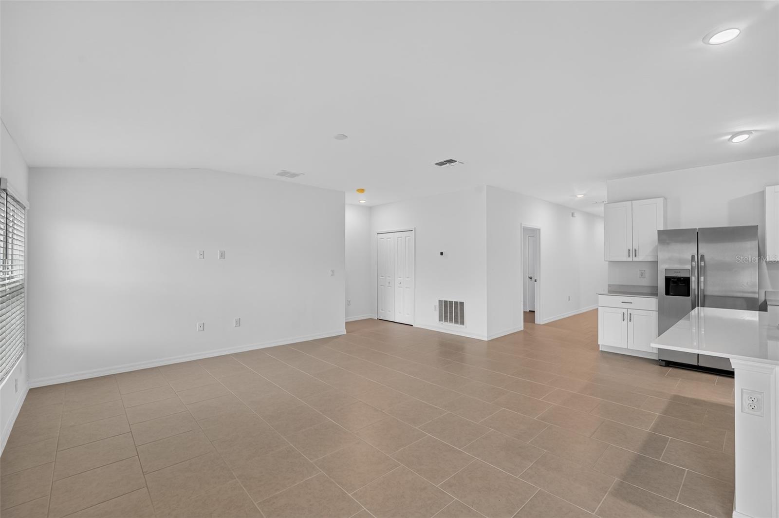 377 Atwater St Property Photo 5