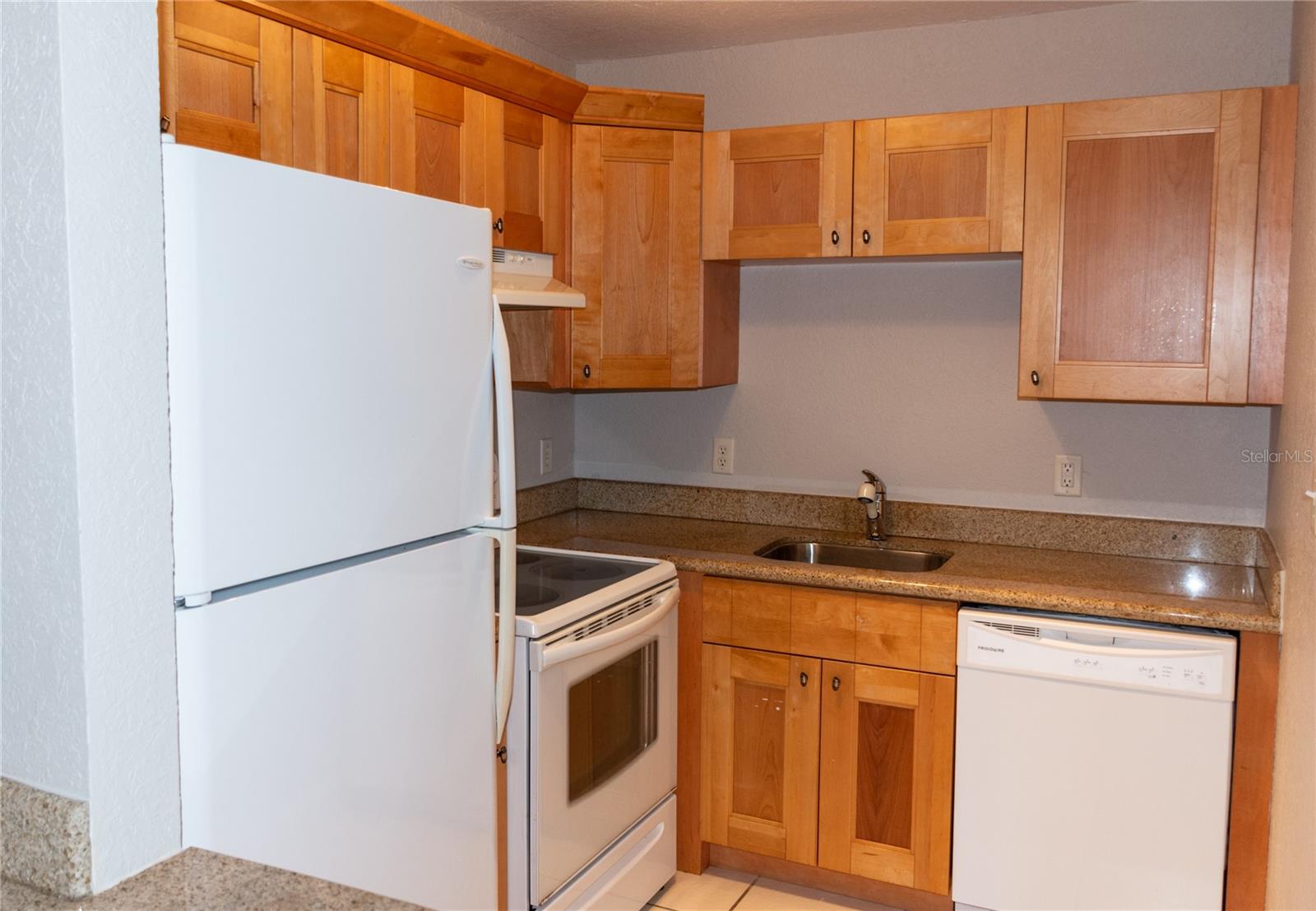 TB8507881 Property Photo 2
